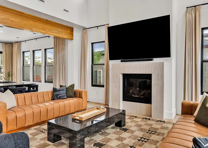 Modern Manor-6br Pool&spa Air Hockey Ping Pong * Scottsdale