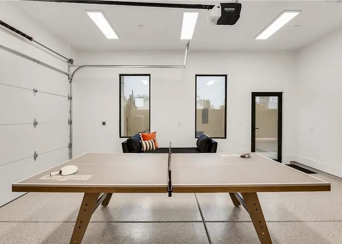 Holiday home Modern Manor-6br Pool&spa Air Hockey Ping Pong