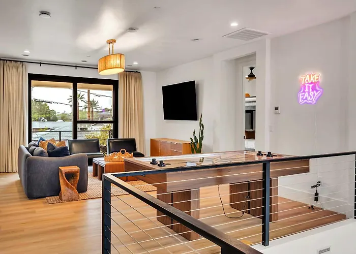 Modern Manor-6br Pool&spa Air Hockey Ping Pong * Scottsdale